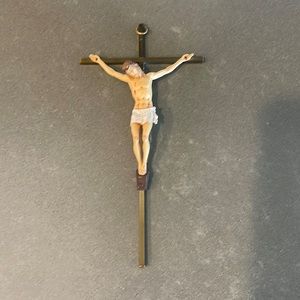 Vintage crucifix in good shape metal cross plastic Jesus 10” long  6” wide